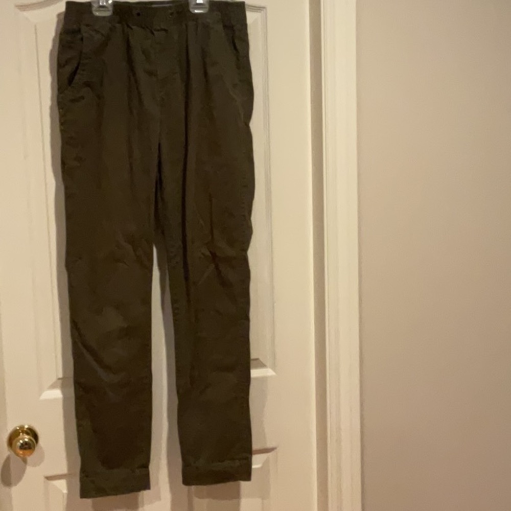 Men’s Kuwallatee Joggers, olive green. Size Large